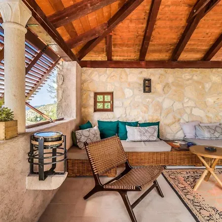 Gospa Villa *